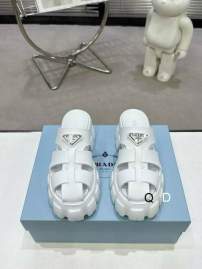 Picture of Prada Shoes _SKUPradasz35-40GDT030119271